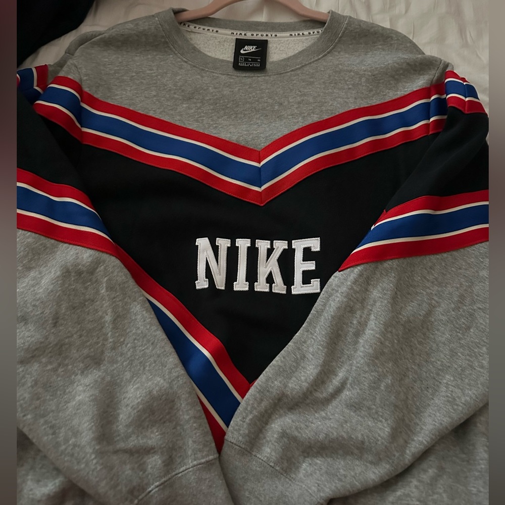 Nike crewneck in great condition